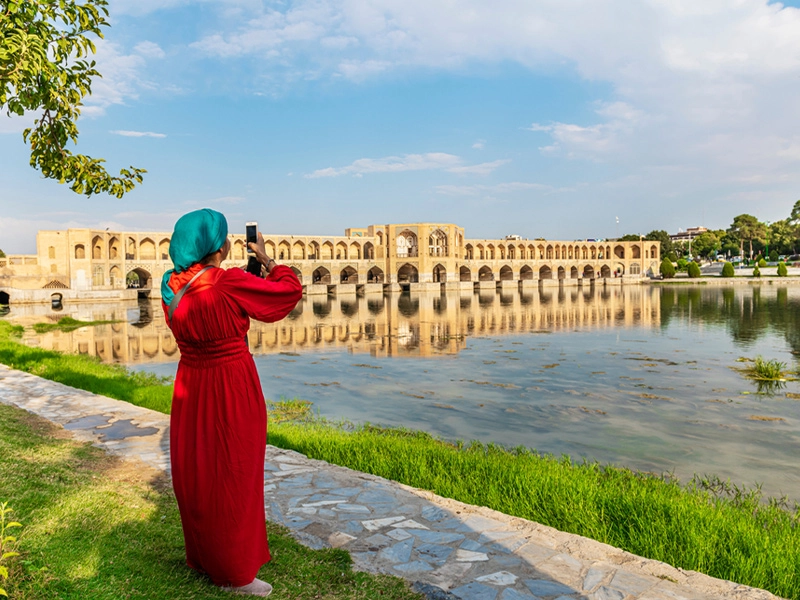 لبخند زاینده‌رود به مسافران