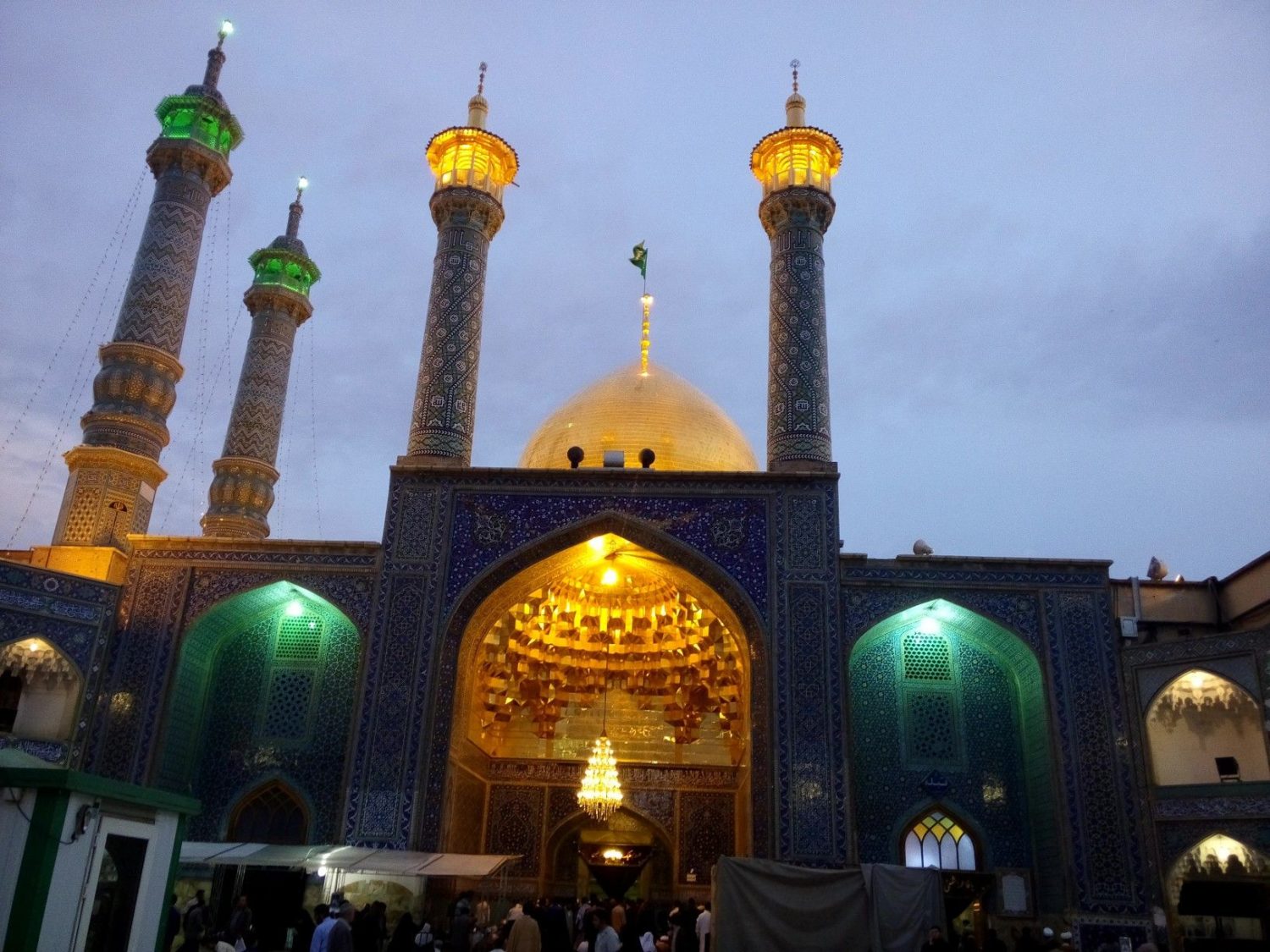 تور 4 روزه قم از مشهد 27 مرداد 1403