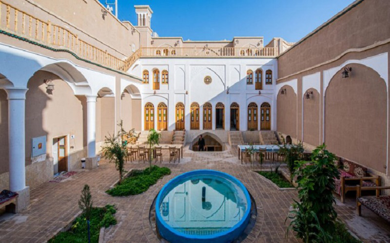 اقامتگاه سنتی خانه پارسی کاشان