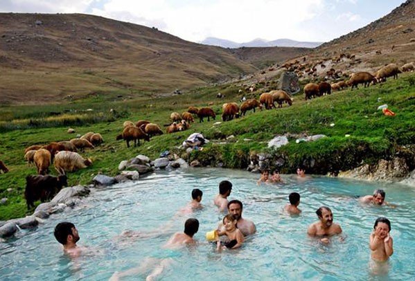 حضور گردشگران ۱۳ کشور خارجی در سرعین