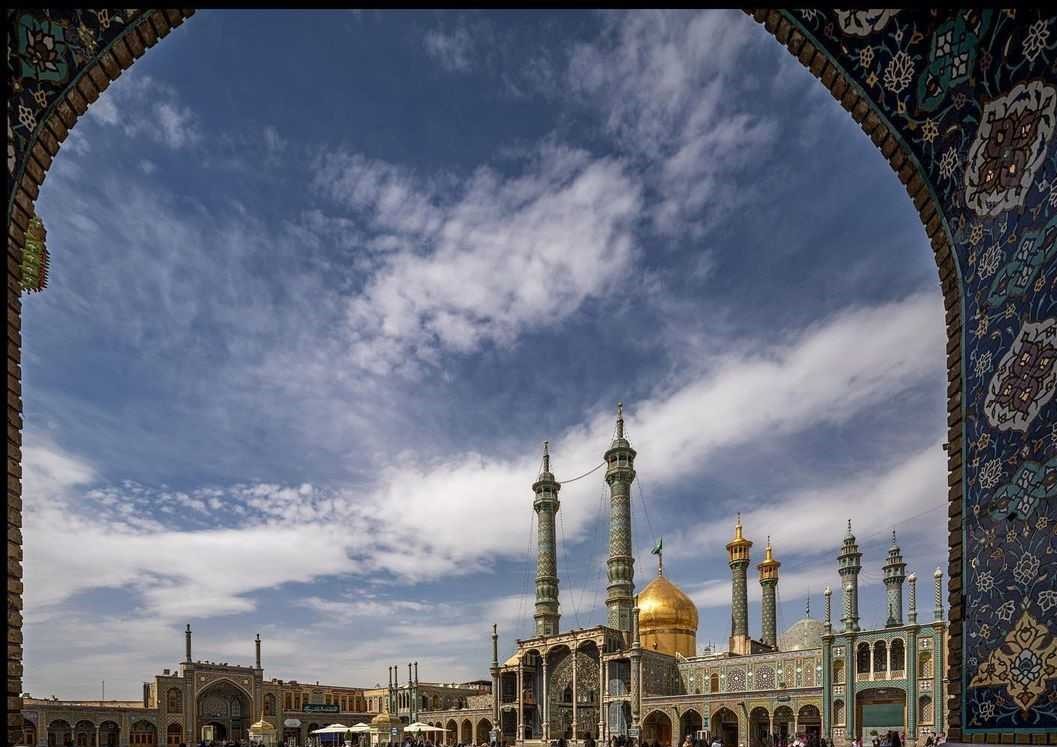 تور 4 روزه قم از مشهد 19 مرداد 1403